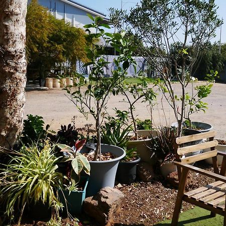 Geraldton Backpackers Hostel Exterior photo