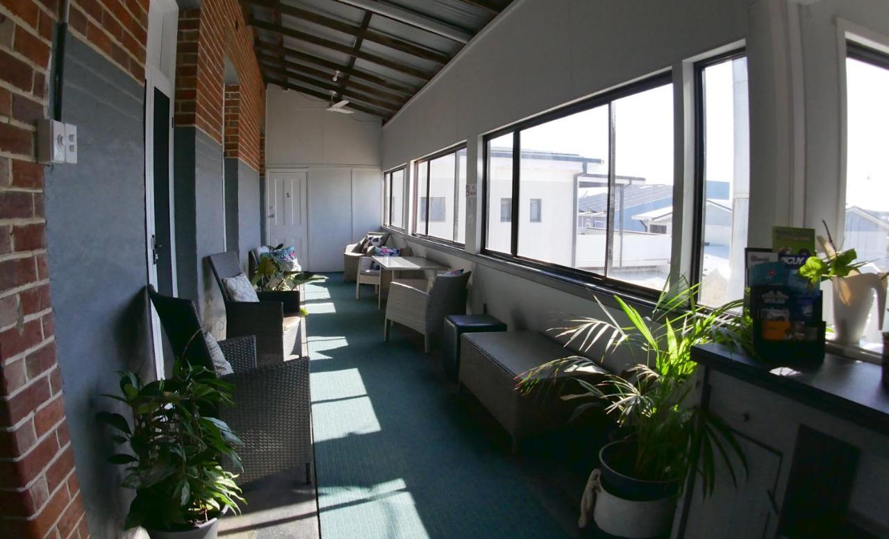 Geraldton Backpackers Hostel Exterior photo