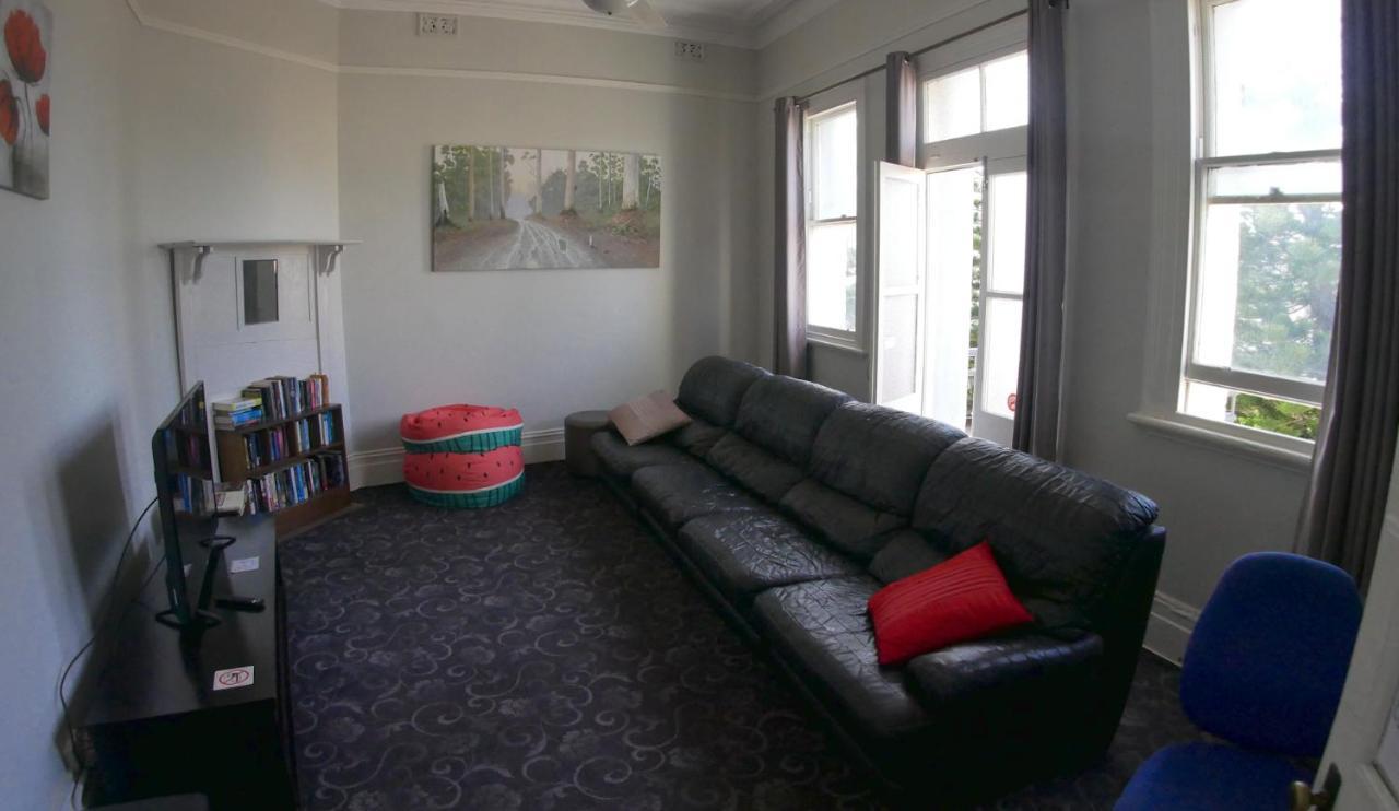 Geraldton Backpackers Hostel Exterior photo