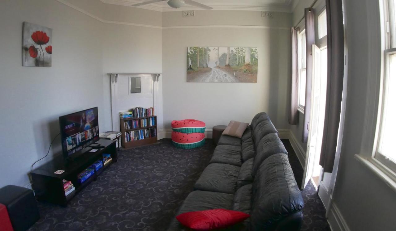 Geraldton Backpackers Hostel Exterior photo