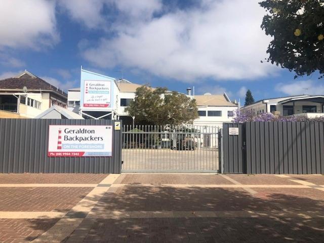 Geraldton Backpackers Hostel Exterior photo