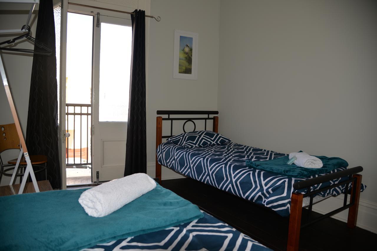 Geraldton Backpackers Hostel Exterior photo