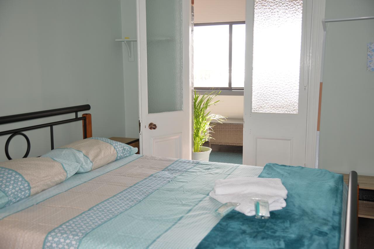 Geraldton Backpackers Hostel Exterior photo