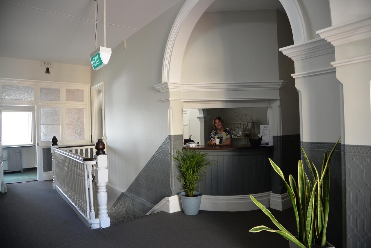 Geraldton Backpackers Hostel Exterior photo