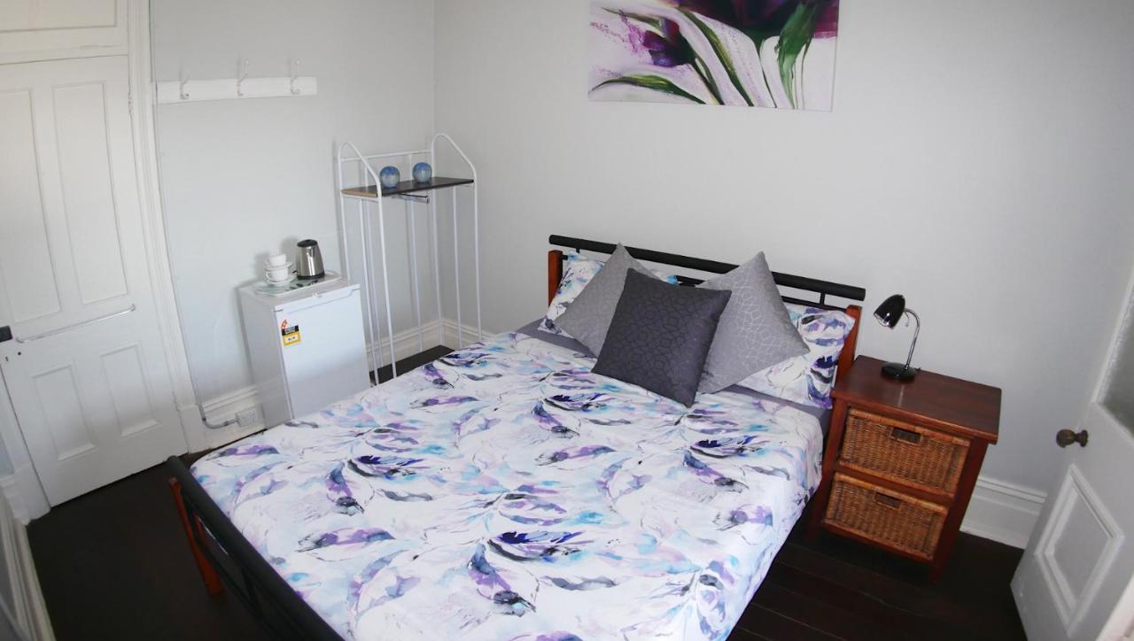 Geraldton Backpackers Hostel Exterior photo